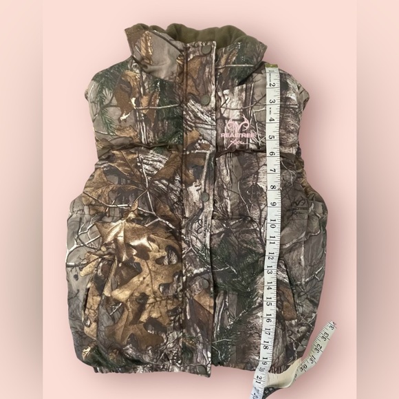 Realtree Vest - Picture 7 of 9